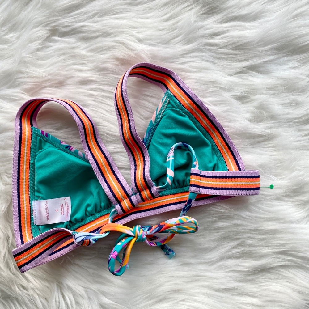 * * Flash Sale* LAST ONE * 🏝 Sexy Bikini Top - Picture 4 of 9